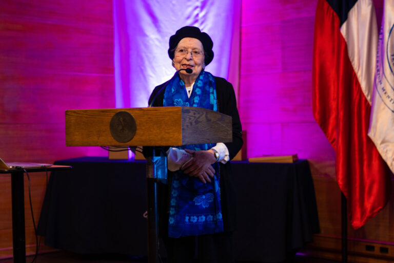 Universidad de La Frontera reconoció a la lingüista María Catrileo por su contribución a los saberesdel pueblo mapuche