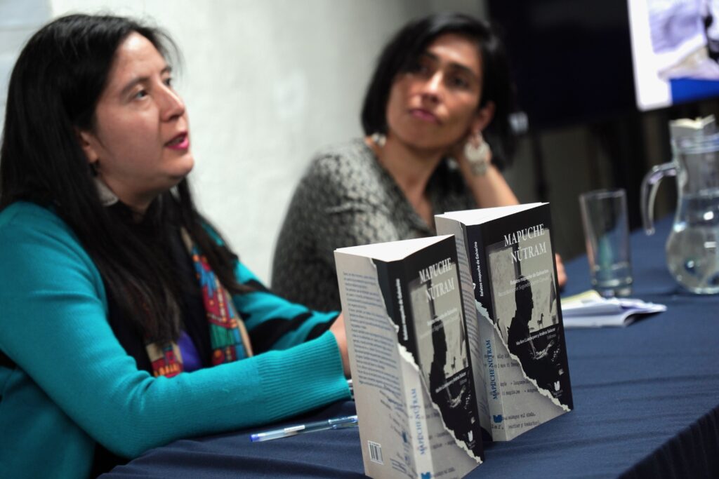 lanzamiento libro "zomo wirin" y "Mapuche Nütram"